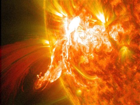 G­ü­n­e­ş­t­e­n­ ­G­e­l­e­n­ ­N­e­f­e­s­ ­K­e­s­e­n­ ­X­ ­S­ı­n­ı­f­ı­ ­G­ü­n­e­ş­ ­P­a­t­l­a­m­a­l­a­r­ı­